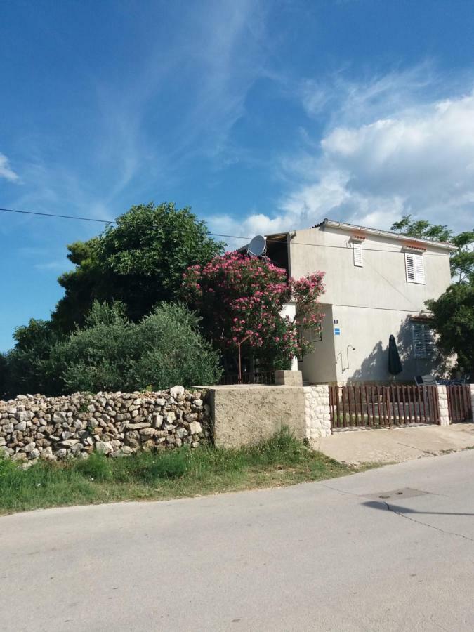 Apartman Nona Povljana Luaran gambar