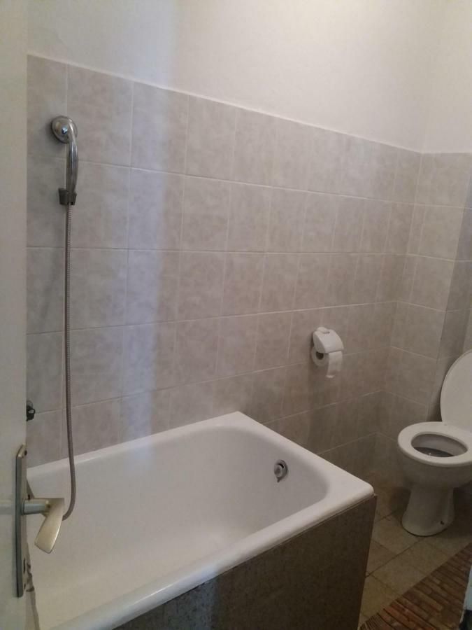 Apartman Nona Povljana Luaran gambar