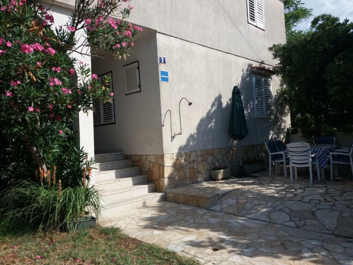 Apartman Nona Povljana Luaran gambar