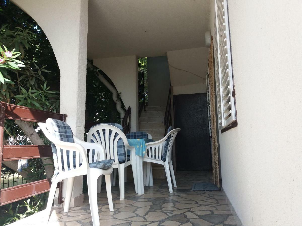 Apartman Nona Povljana Luaran gambar