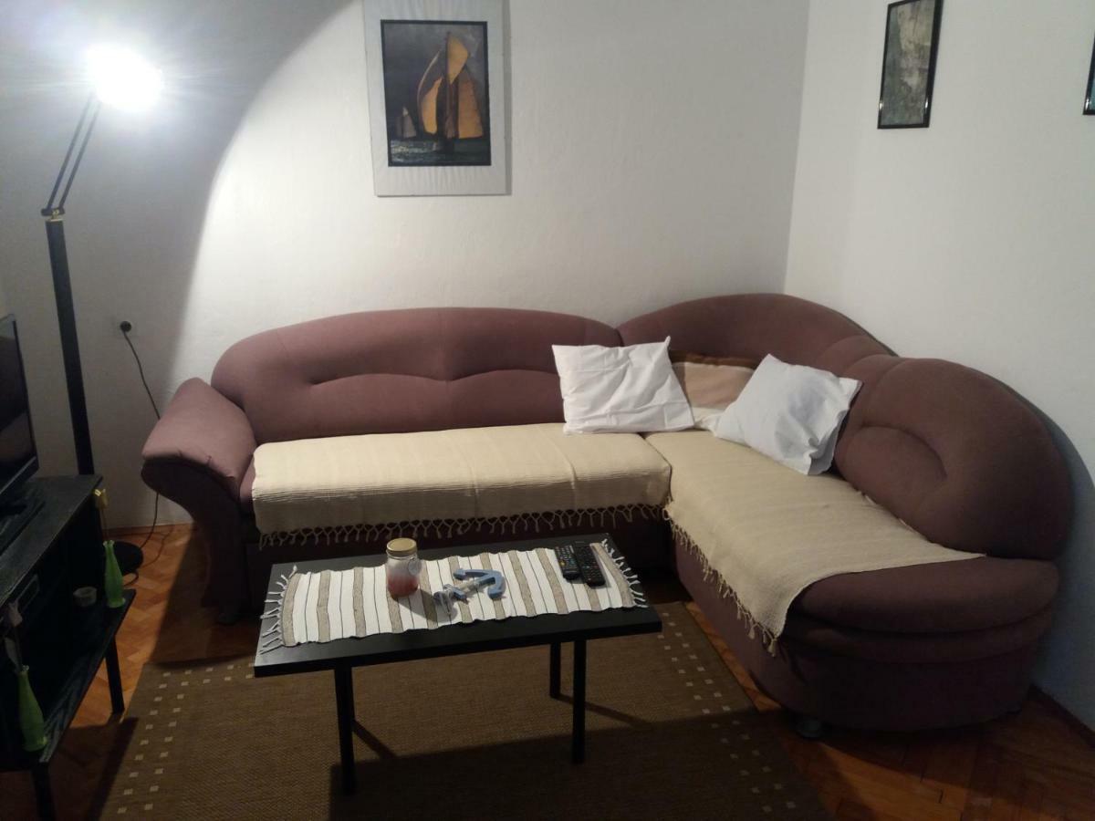 Apartman Nona Povljana Luaran gambar