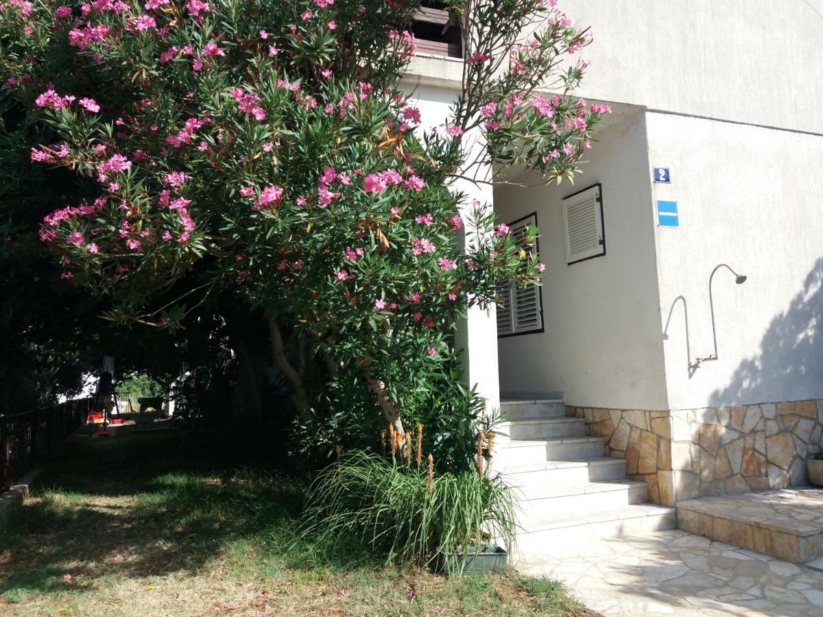 Apartman Nona Povljana Luaran gambar